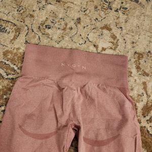NVGTN workout leggings
